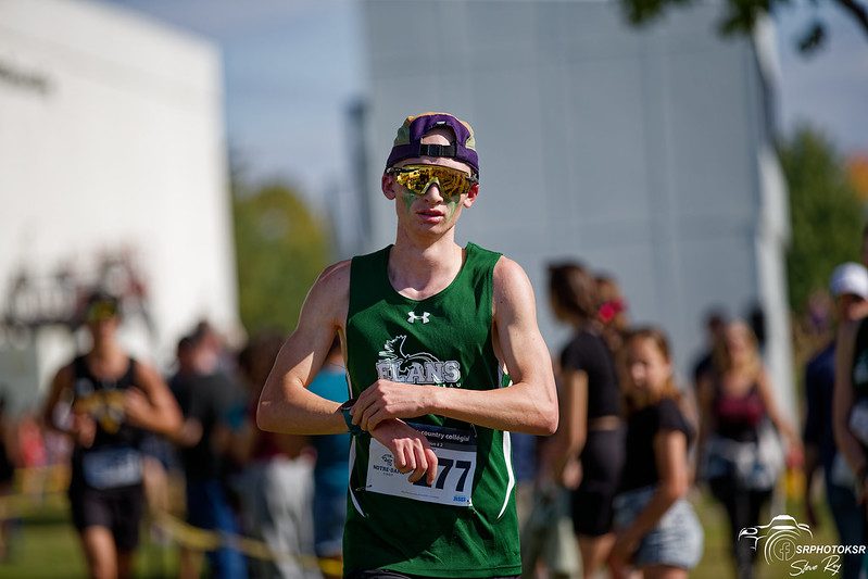 Athlète de l'équipe de cross-country du Cégep Garneau.