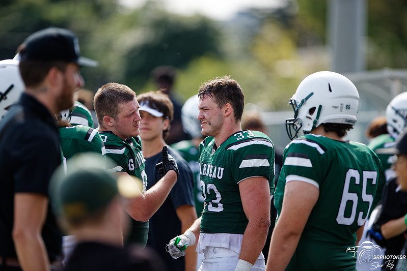 Athlète de l'équipe de football division 1 du Cégep Garneau.