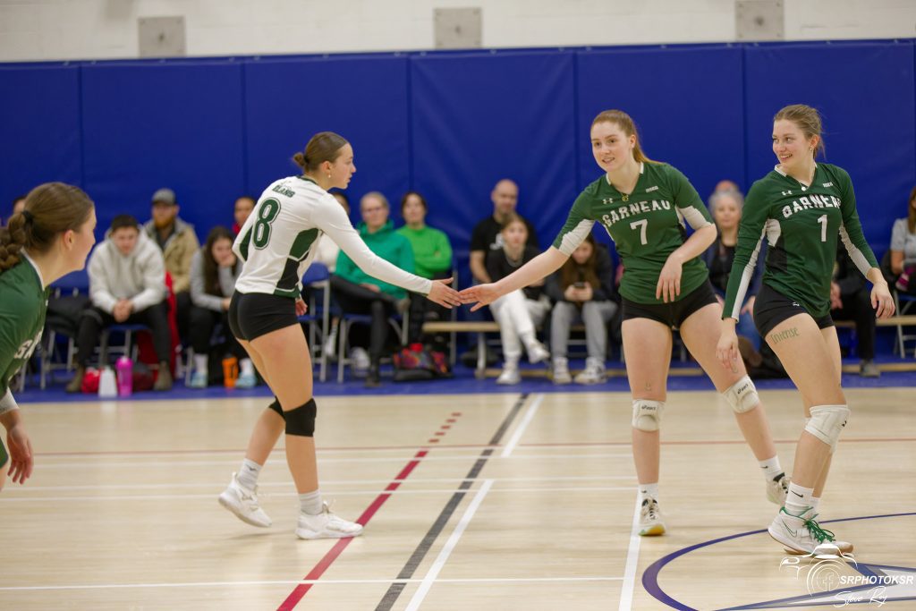 Athlètes de l'équipe de volleyball féminin division 2 du Cégep Garneau.